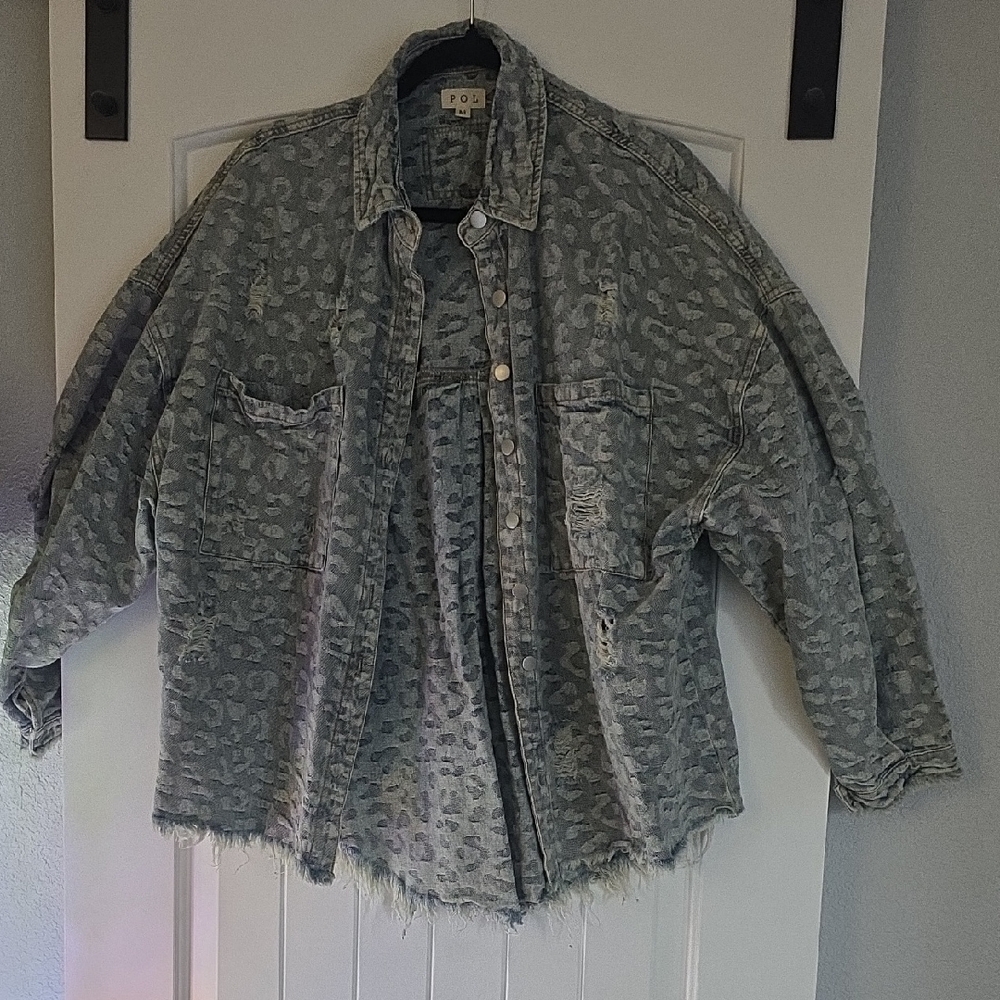 POL Gray Leopard Print Jean Jacket